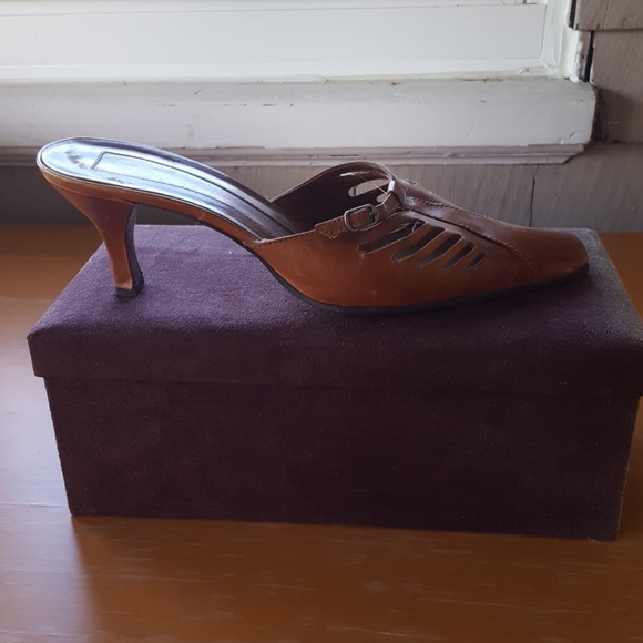 Shoes - Picture 3 of 7